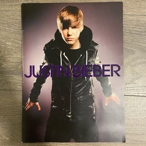 Justin Bieber My World Tour 2010 Official Program Book